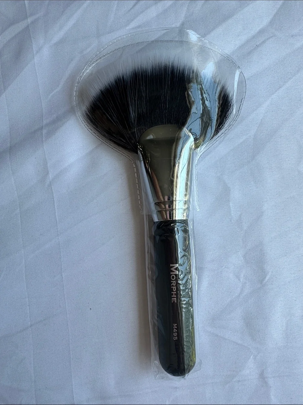 Morphe M495 Deluxe Fan Makeup Brush New